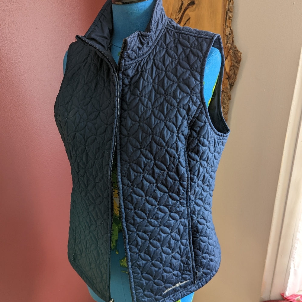 Eddie Bauer quilted vest - M